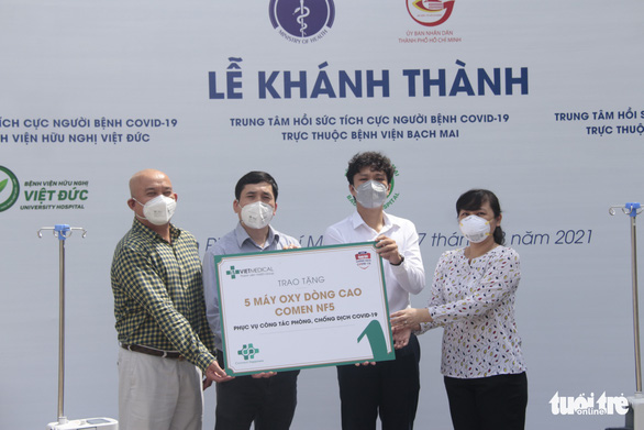 Công ty Vietmedical – thành viên VMED Group trao tặng 10 máy oxy dòng cao (HFNC) trị giá gần 1 tỷ đồng chung tay phòng chống dịch Covid -19